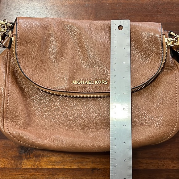 Michael Kors Leather Bag Brown Saffiano Gold Hardware & Tassel - Picture 12 of 14